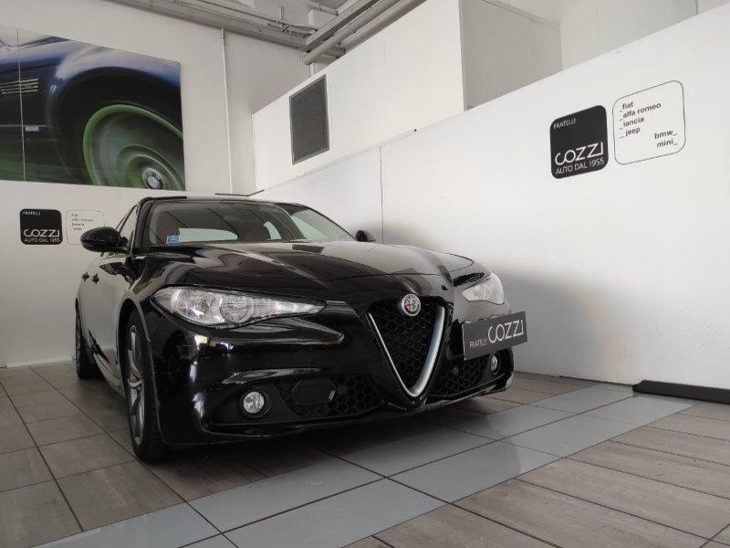 ALFA ROMEO Giulia (2016) Giulia 2.2 Turbodiesel 180 CV Business Sport - Cozzi